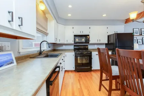 25 Meade Street Nashua NH 03064