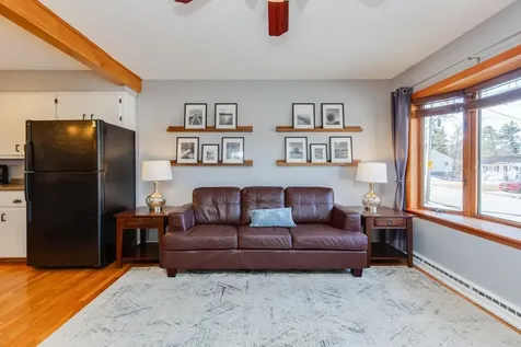 25 Meade Street Nashua NH 03064