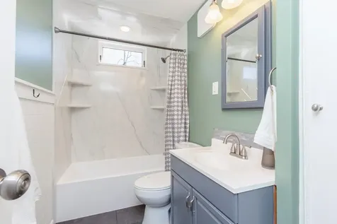 25 Meade Street Nashua NH 03064
