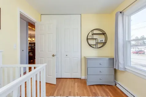 25 Meade Street Nashua NH 03064