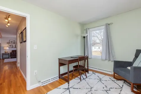 25 Meade Street Nashua NH 03064
