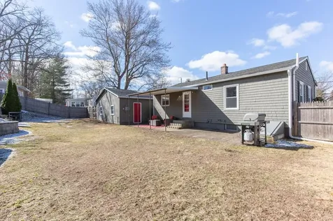25 Meade Street Nashua NH 03064