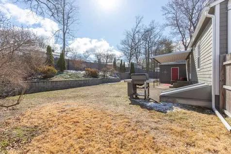 25 Meade Street Nashua NH 03064