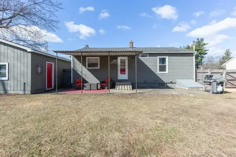 25 Meade Street Nashua NH 03064