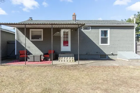 25 Meade Street Nashua NH 03064