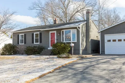 25 Meade Street Nashua NH 03064