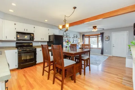 25 Meade Street Nashua NH 03064