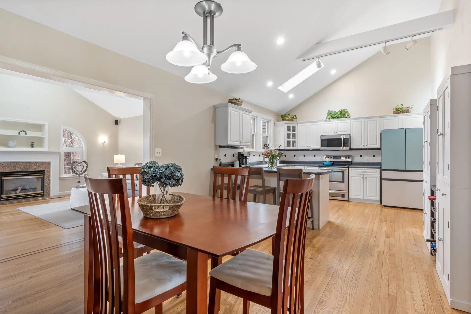 21 Hedman Avenue Hampton NH 03842