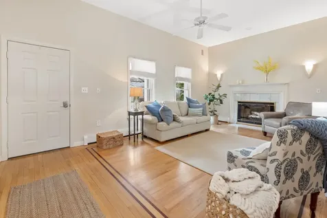 21 Hedman Avenue Hampton NH 03842