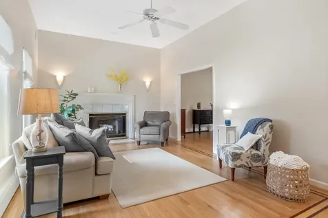 21 Hedman Avenue Hampton NH 03842