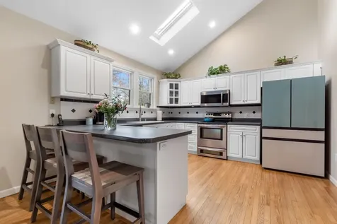 21 Hedman Avenue Hampton NH 03842