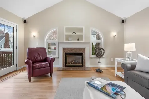 21 Hedman Avenue Hampton NH 03842