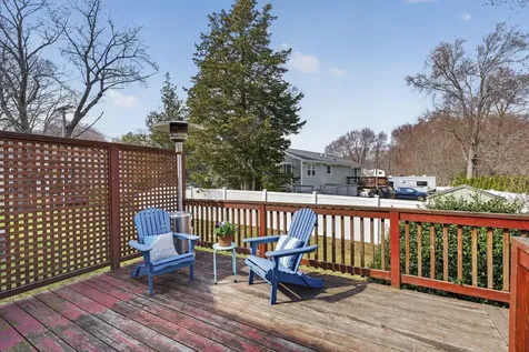 21 Hedman Avenue Hampton NH 03842