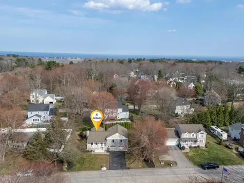 21 Hedman Avenue Hampton NH 03842