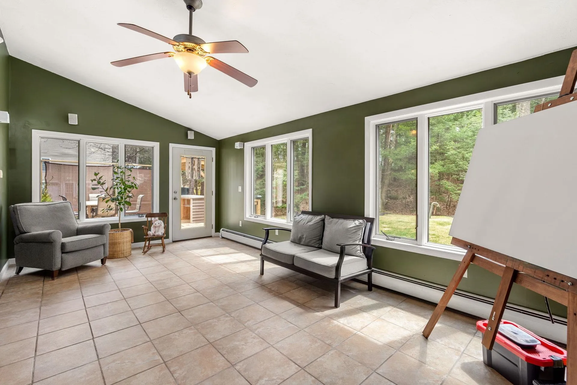 11 Windsor Boulevard Londonderry NH 03053