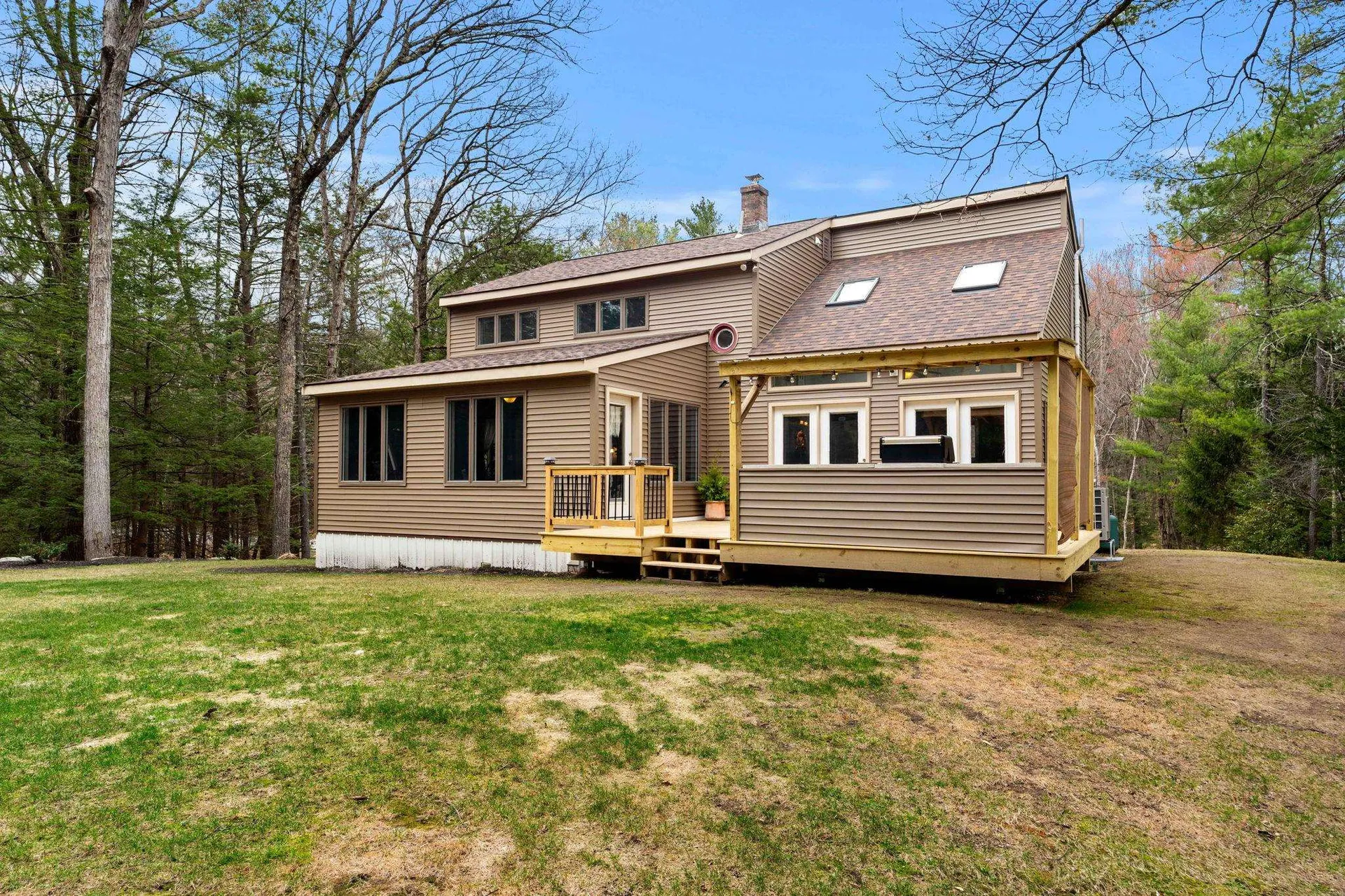 11 Windsor Boulevard Londonderry NH 03053
