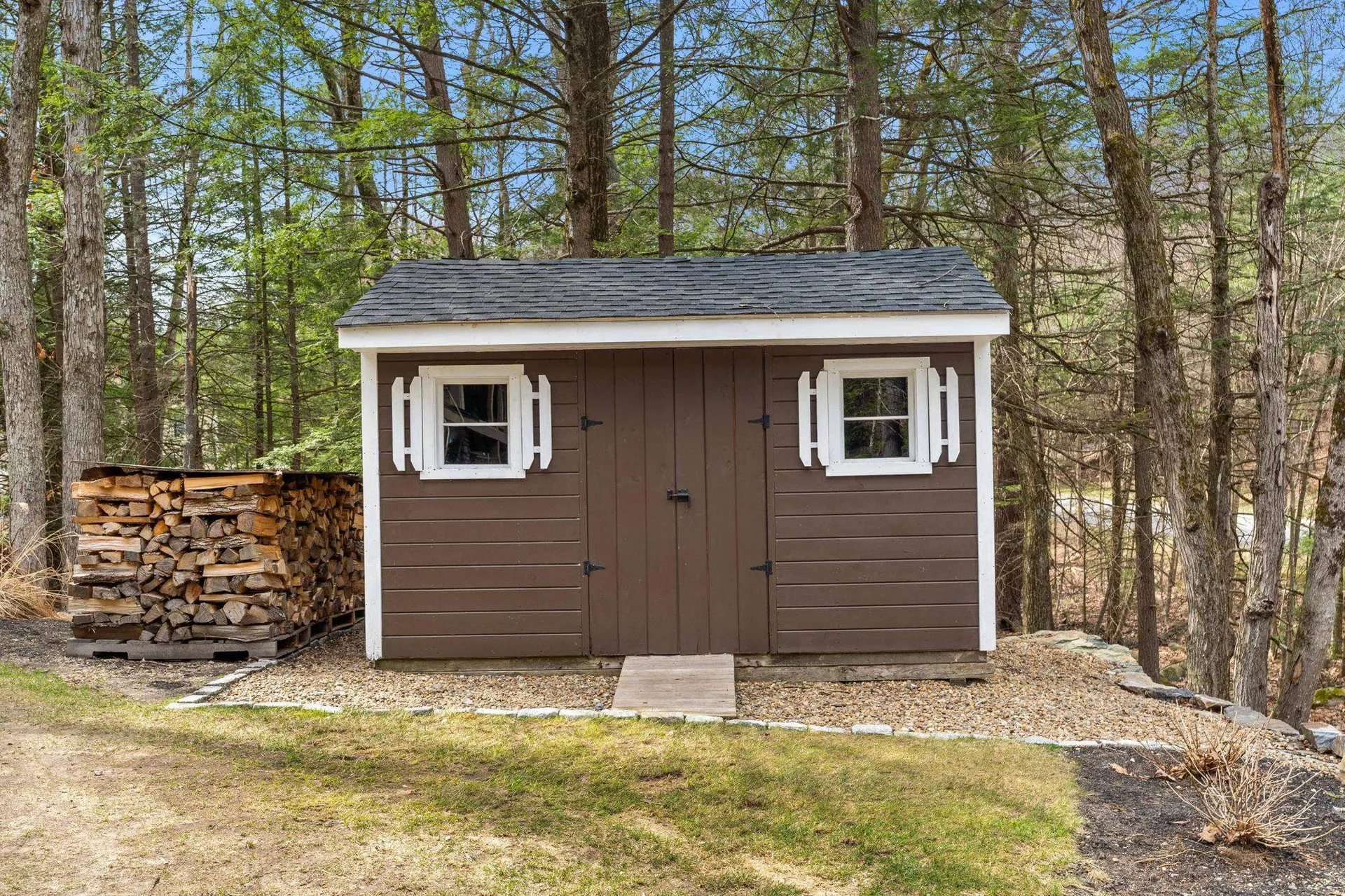 11 Windsor Boulevard Londonderry NH 03053