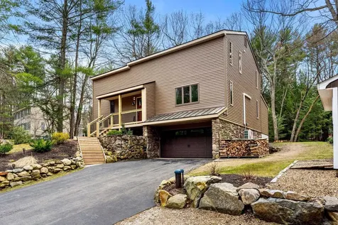 11 Windsor Boulevard Londonderry NH 03053