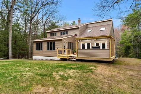 11 Windsor Boulevard Londonderry NH 03053