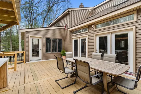 11 Windsor Boulevard Londonderry NH 03053