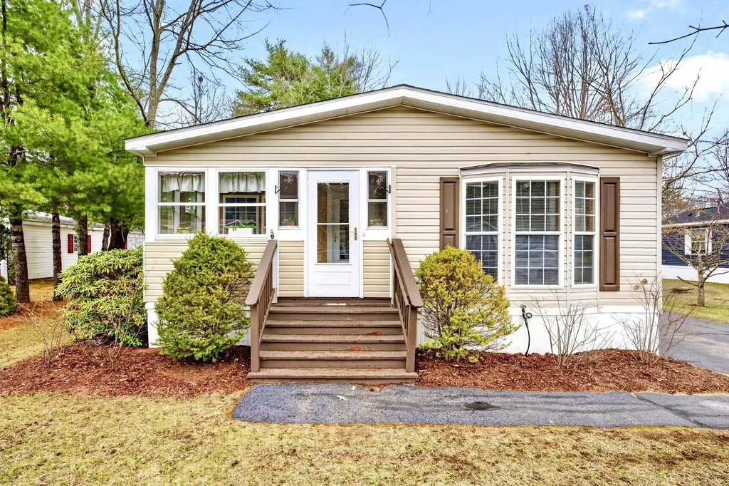 166 Eagle Drive Rochester NH 03868