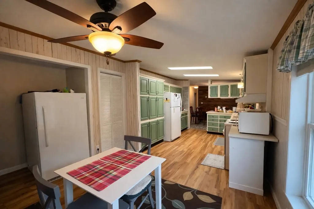 41 Thrush Lane Lyndon VT 05851