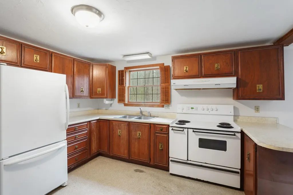 220 Riverdale Road New Boston NH 03070