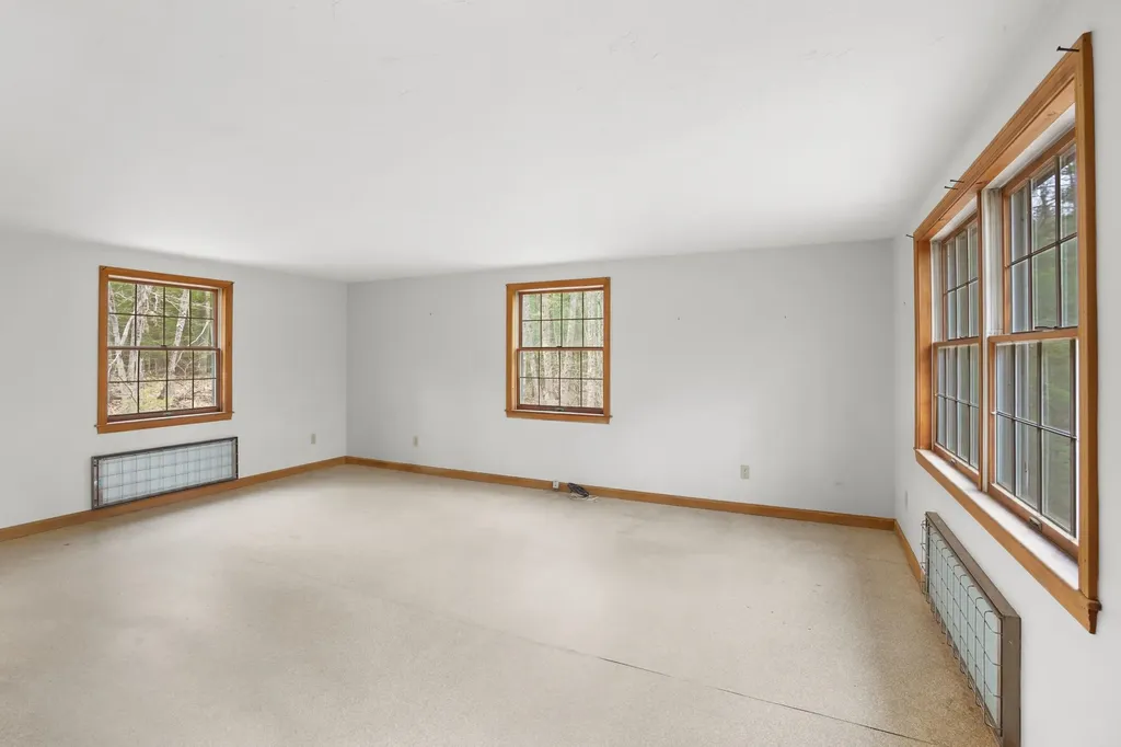 220 Riverdale Road New Boston NH 03070