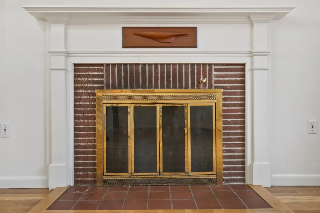 15 Pine Road North Hampton NH 03862
