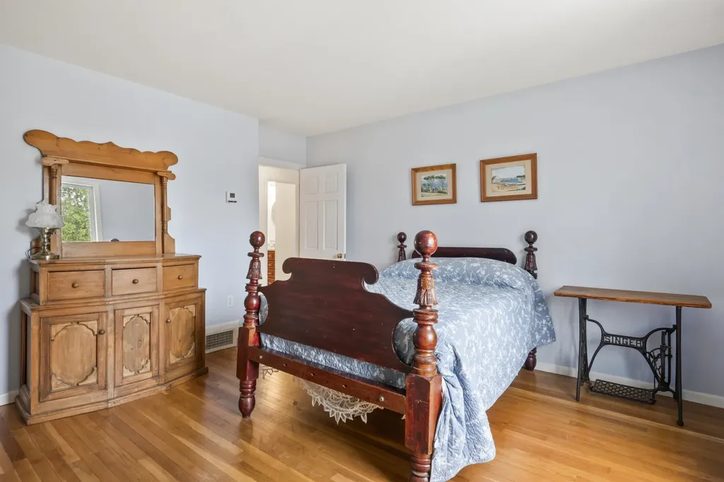 15 Pine Road North Hampton NH 03862