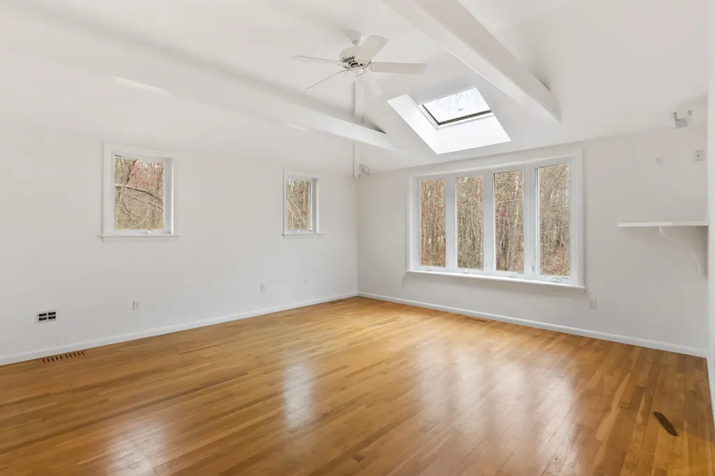 15 Pine Road North Hampton NH 03862