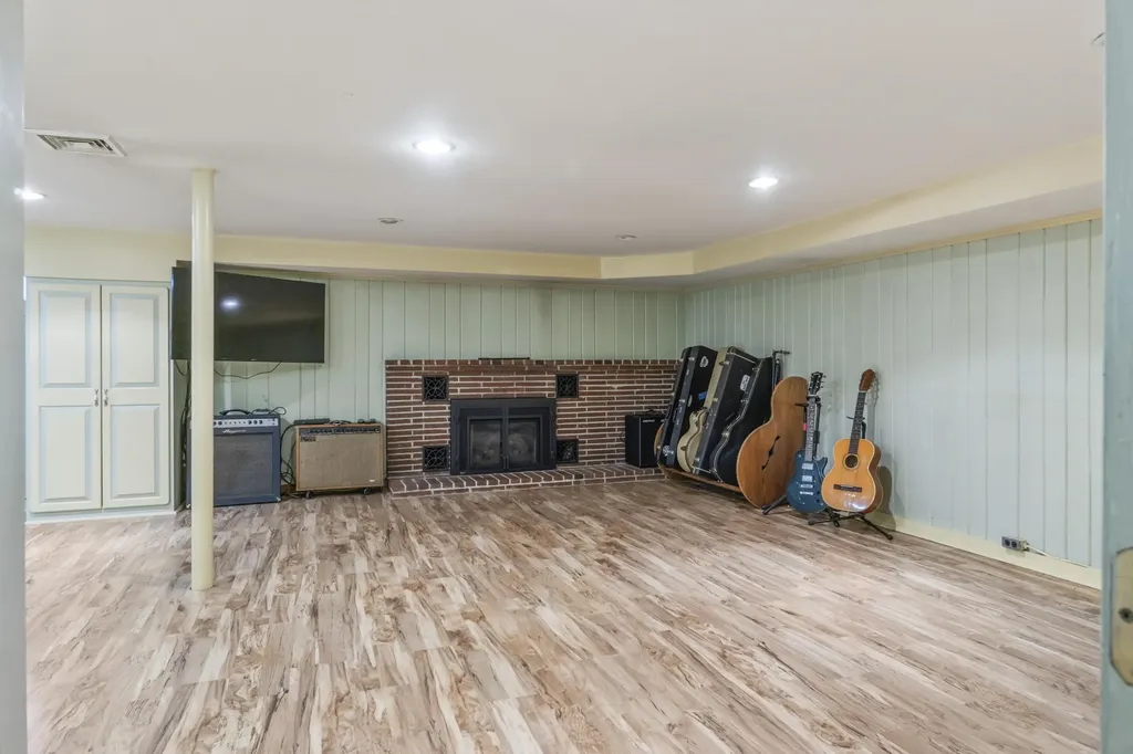 15 Pine Road North Hampton NH 03862