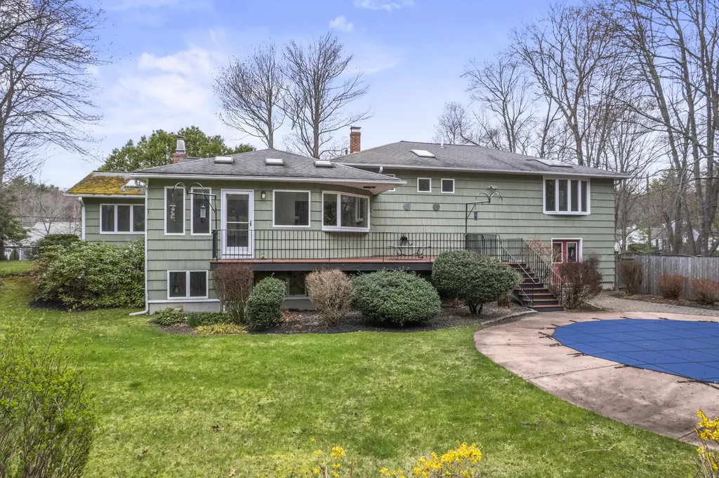 15 Pine Road North Hampton NH 03862