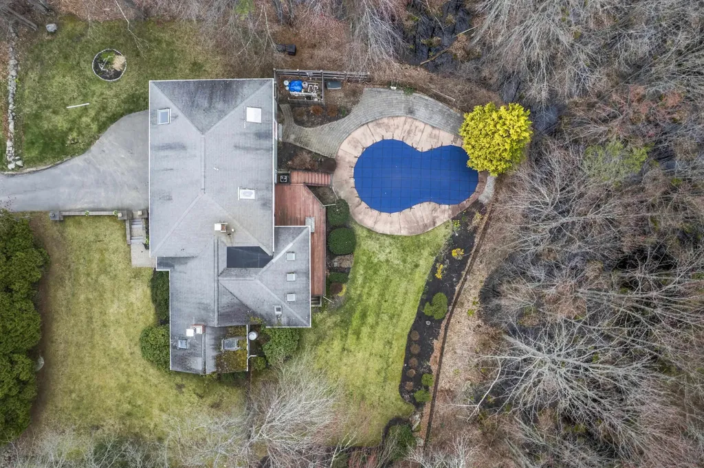 15 Pine Road North Hampton NH 03862