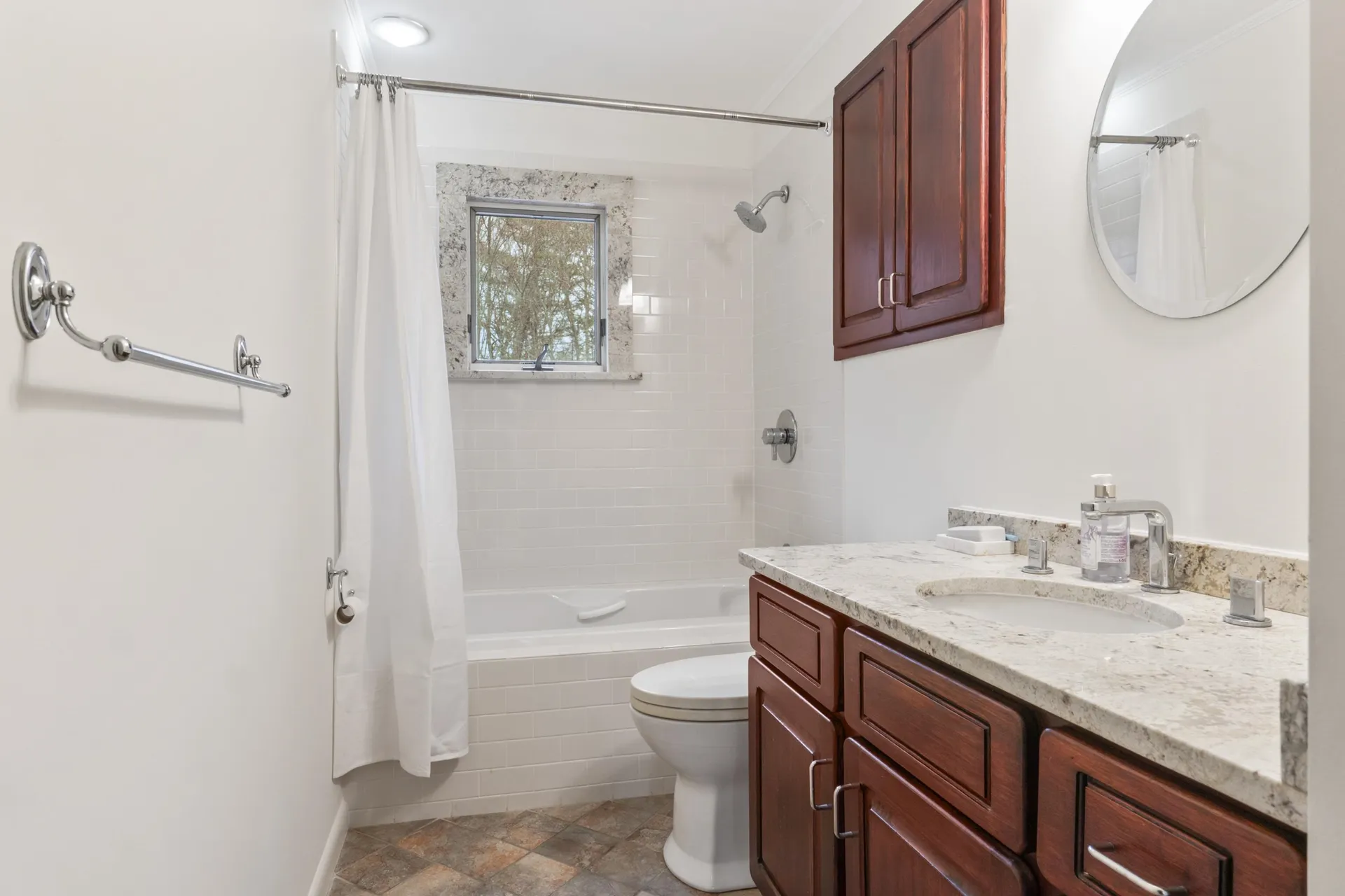 15 Pine Road North Hampton NH 03862