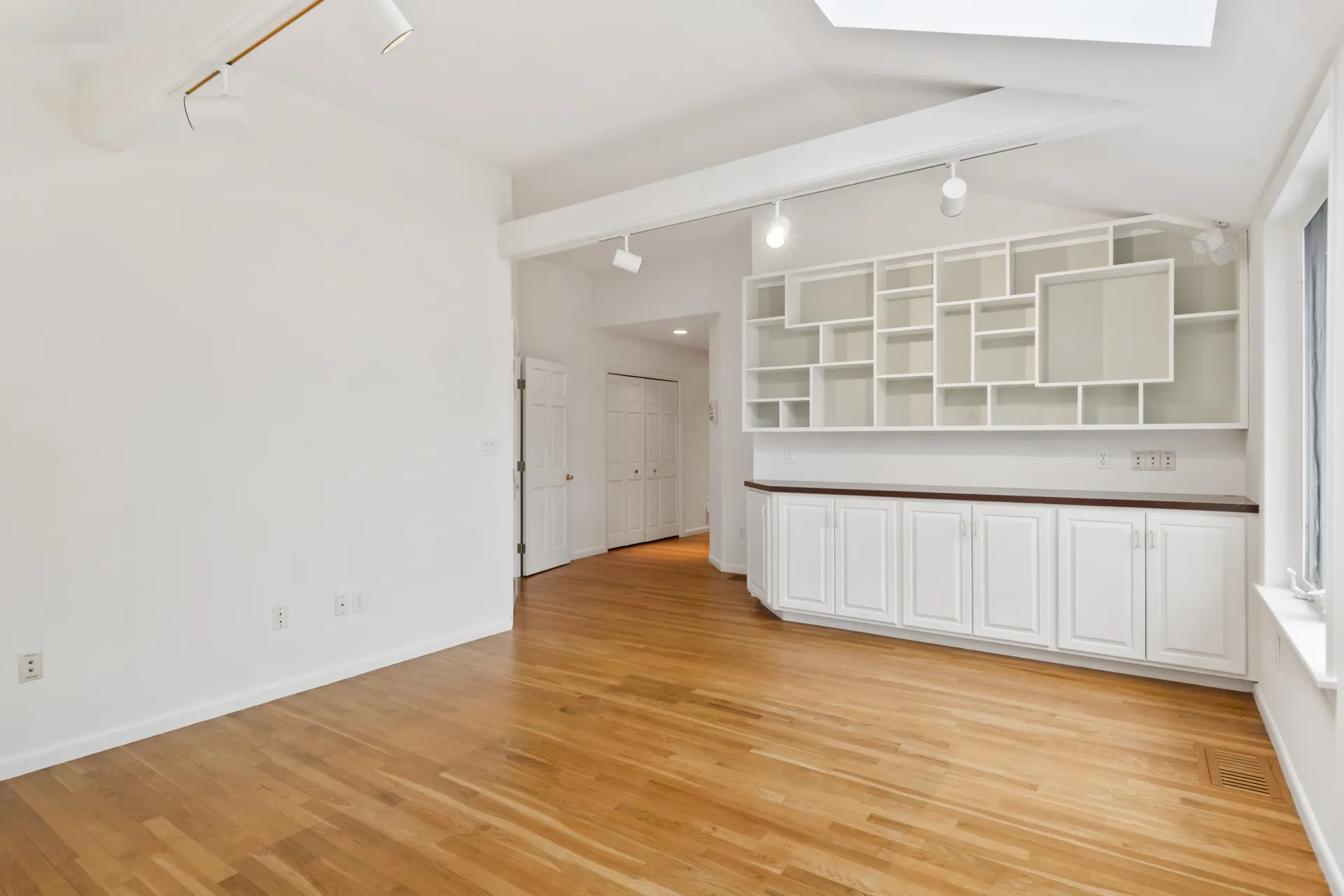 15 Pine Road North Hampton NH 03862