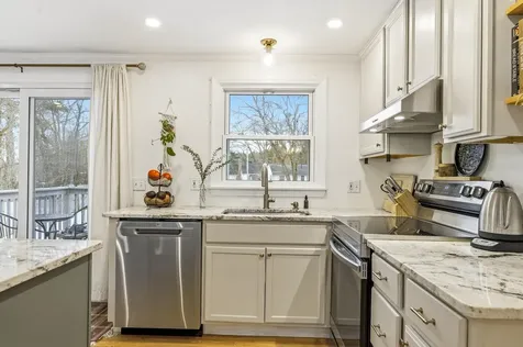 13 Redwing Road Concord NH 03301