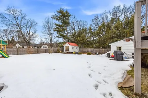 13 Redwing Road Concord NH 03301