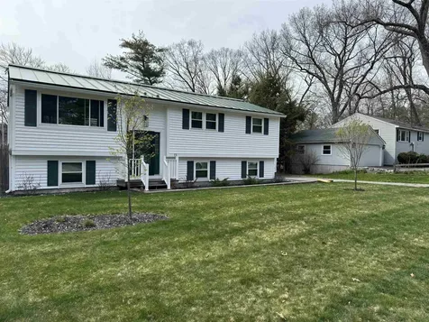 13 Redwing Road Concord NH 03301