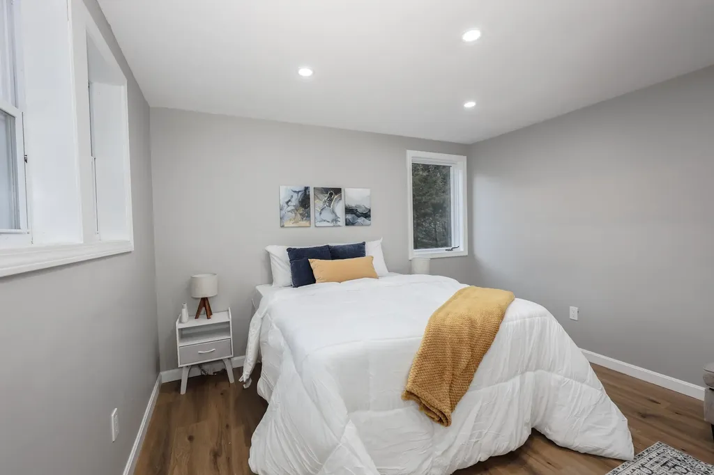 36 B Dale Road Hooksett NH 03106