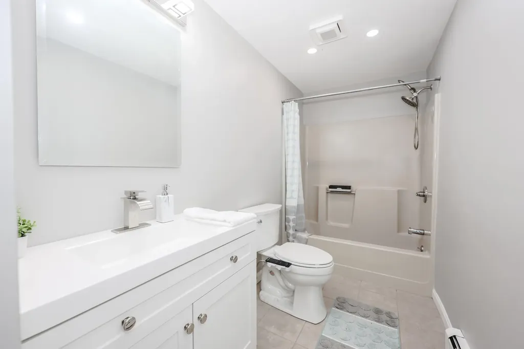 36 B Dale Road Hooksett NH 03106