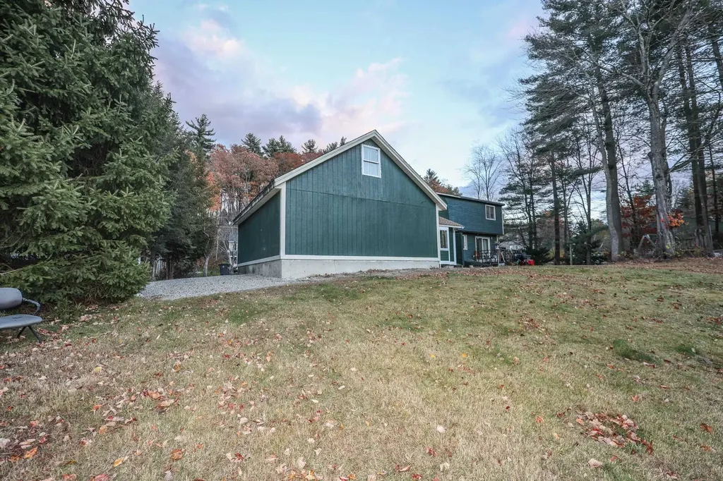 36 B Dale Road Hooksett NH 03106