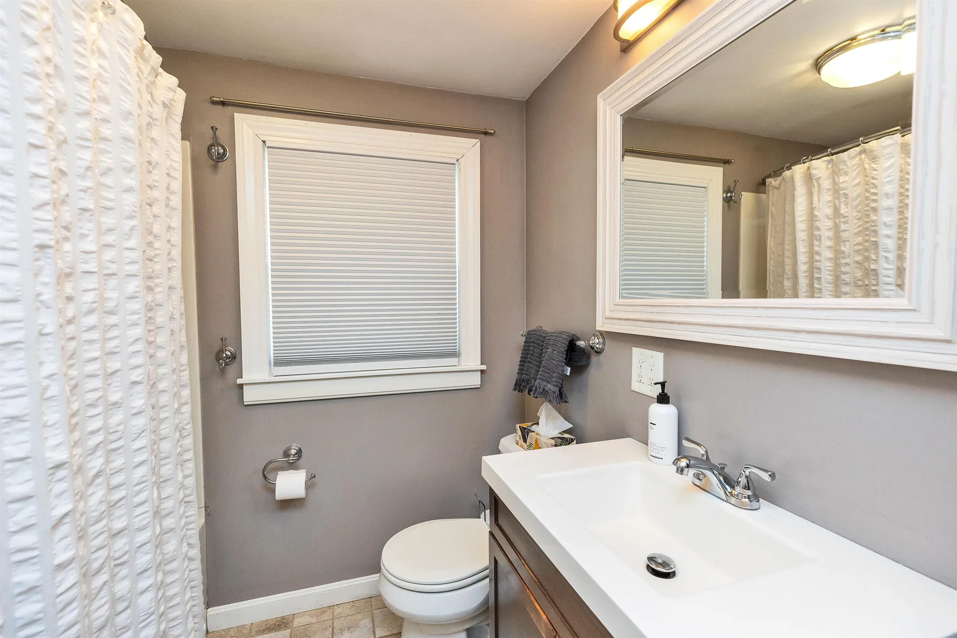 24 Dexter Street Nashua NH 03060