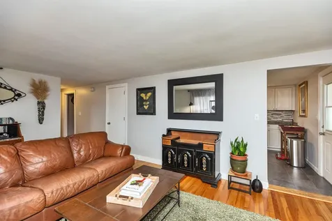 24 Dexter Street Nashua NH 03060