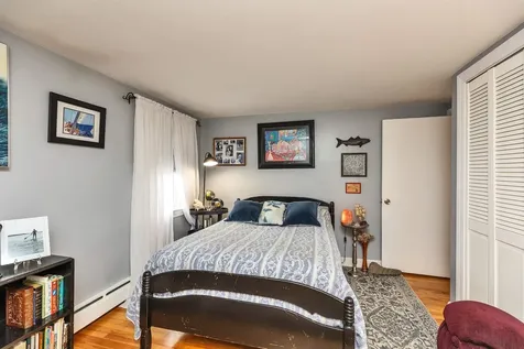 24 Dexter Street Nashua NH 03060