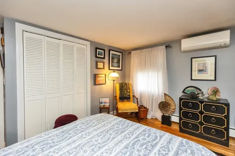 24 Dexter Street Nashua NH 03060