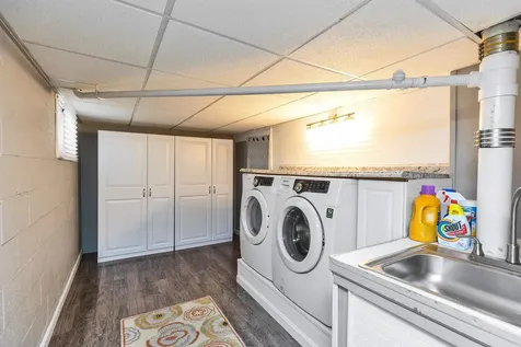 24 Dexter Street Nashua NH 03060