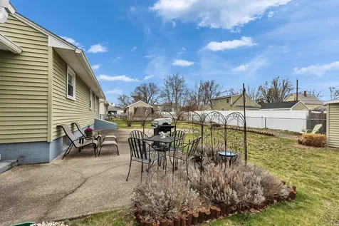 24 Dexter Street Nashua NH 03060