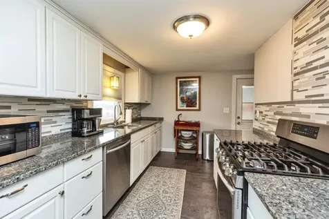 24 Dexter Street Nashua NH 03060