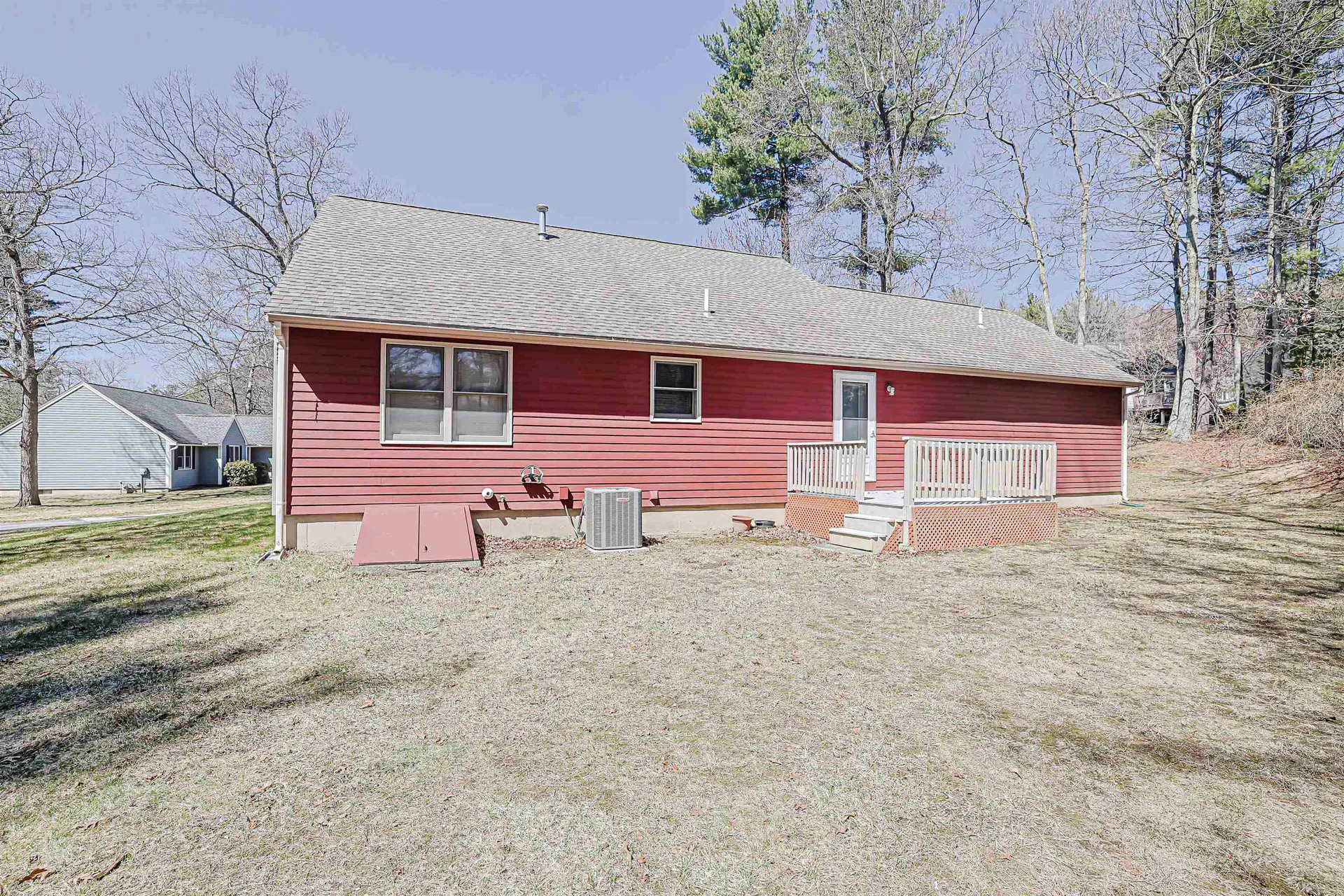 27 Scottsdale Drive Hudson NH 03051